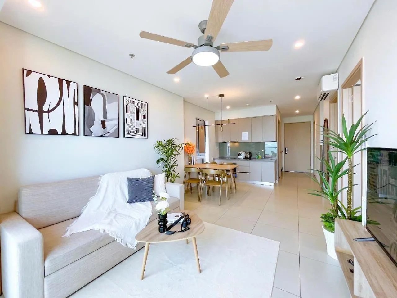 The Song Boutique Apartment 붕타우
