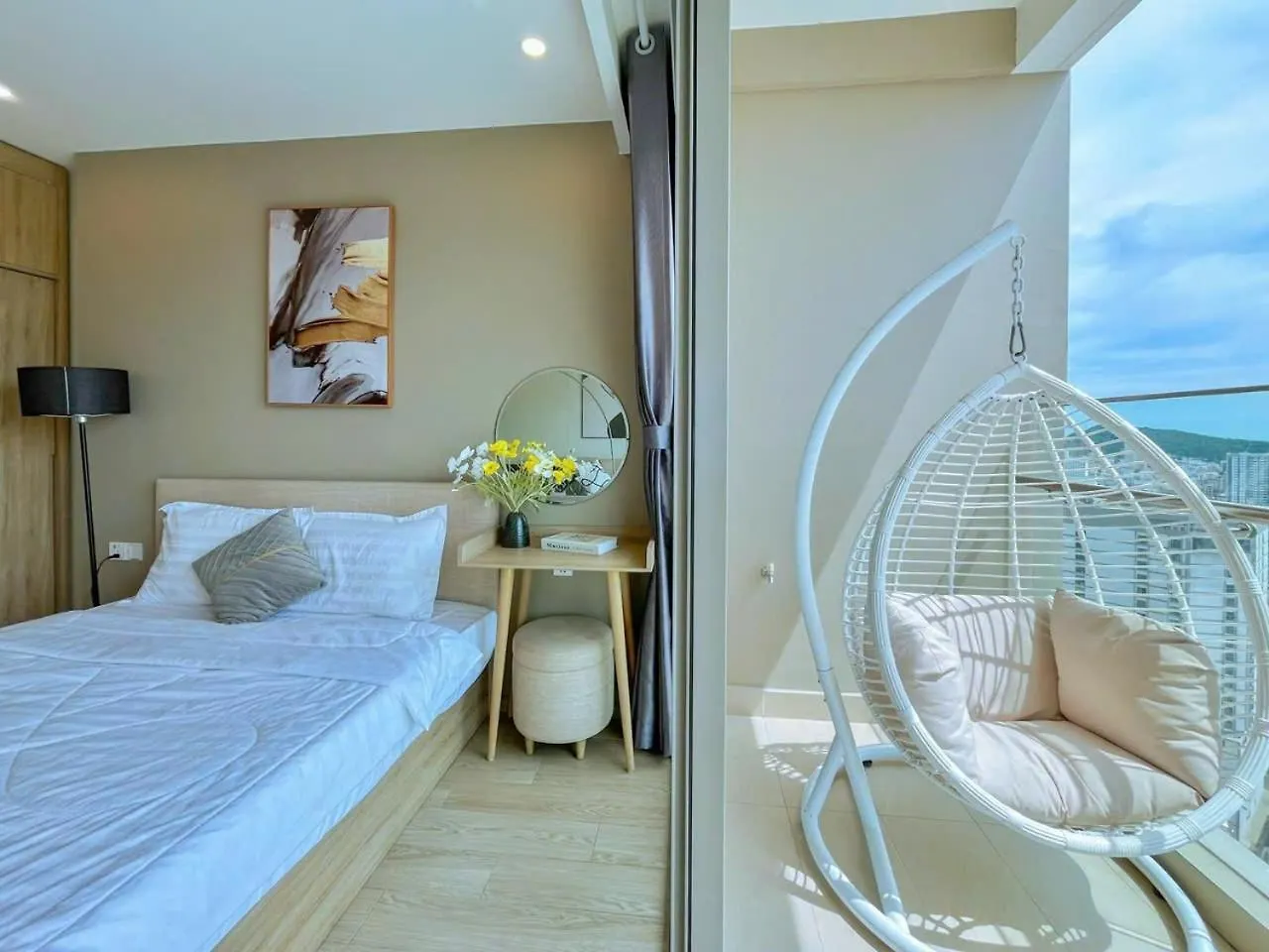 The Song Boutique Apartment 붕타우