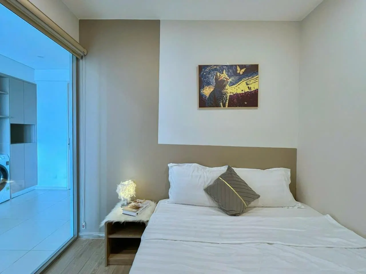 The Song Boutique Apartment 붕타우 0*,