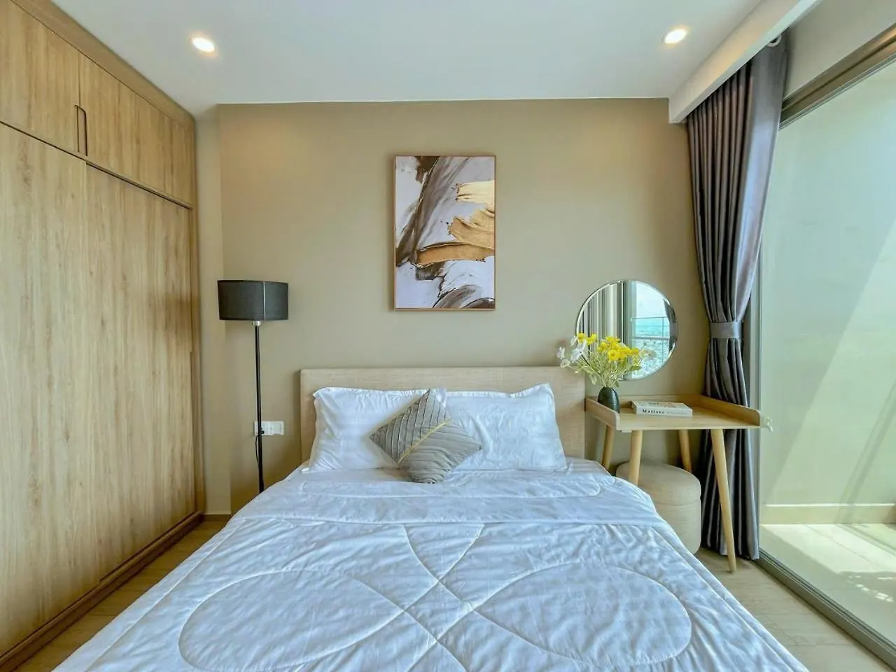 The Song Boutique Apartment 붕타우