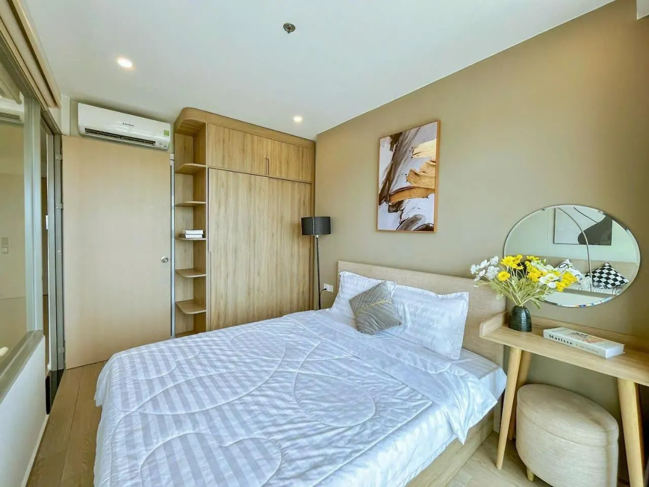 The Song Boutique Apartment 붕타우
